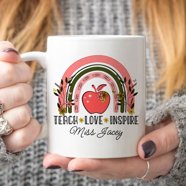 Live Kärlek Teach Rainbow Teacher-uppskattning Kaffemugg (TEACH LOVE INSPIRE RAINBOW Personalized Name Teacher mug, teacher gift, teacher appreciation gifts)