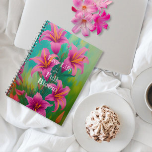 Live Life i Fullt Bloom Rosa Lilies Anteckningsbok