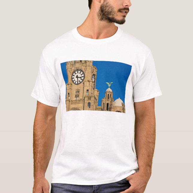 Liver Building, Liverpool, Merseyside, England T Shirt (Framsida)