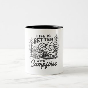 Livet är bättre med Campfire utomhus Äventyr Två-Tonad Mugg