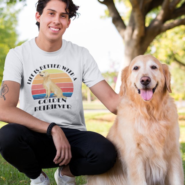 Livet är bättre med en Golden Retriever Retro T Shirt (Skapare uppladdad)