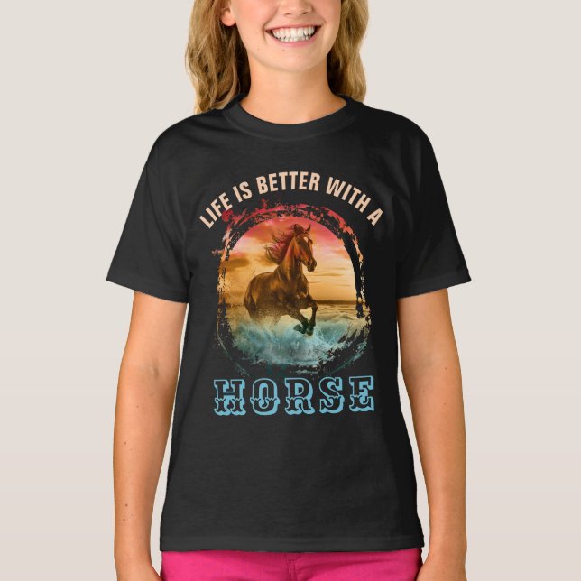 LIVET ÄR BÄTTRE MED EN HÄST T SHIRT (Framsida)