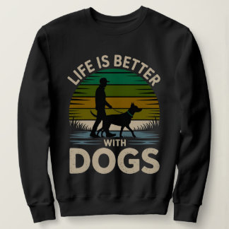Livet är bättre med hundar Kvinnors Retro solnedgå T Shirt