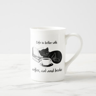 LIVET ÄR BÄTTRE MED KAFFE OCH BOKAR BENPORSLIN MUGG