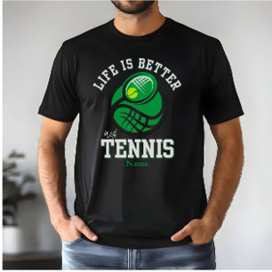 Livet är bättre med tennis Anpassat namn fetstil T Shirt