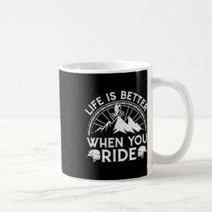 Livet är bättre när du cyklar mountainbike-cykel  kaffemugg