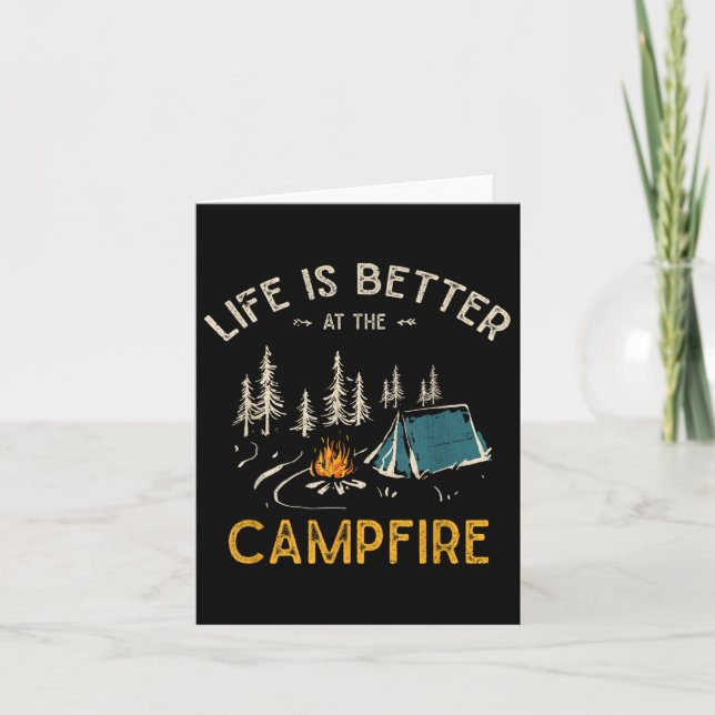 Livet är bättre på Campfire Funny Camper C Kort (Framsida)