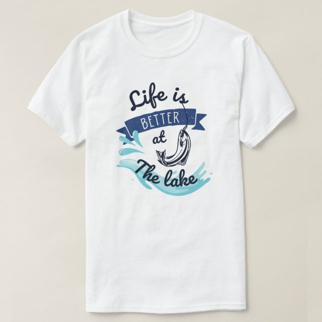 Livet är bättre på Sjö-slätten T Shirt (Design framsida)