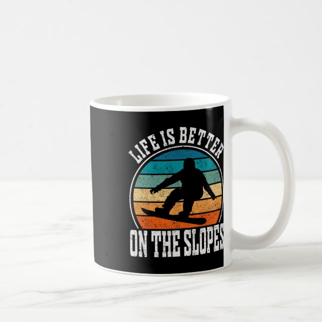 Livet är bättre på slotten - snöbordning kaffemugg (Höger)