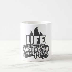 Livet är bättre runt Campfire Camping Kaffemugg