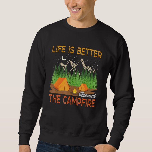 Livet är bättre runt Campfire Family Camping Lång Ärmad Tröja (Framsida)