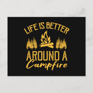 Livet är bättre runt en Campfire Funny Camping Vykort