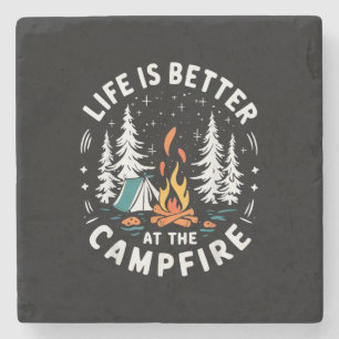 Livet är bättre vid lägerelden Rolig camping Stenunderlägg
