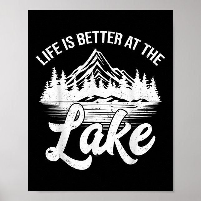 Livet är Bättre Vid Sjön Rolig Fiskebåt Utanför Poster (Framsidan)