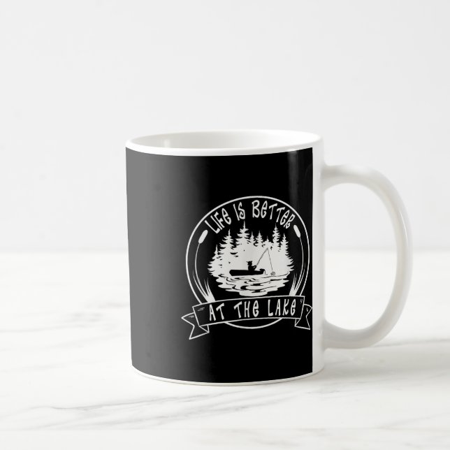 Livet Är Bättre Vid Sjön, Roliga Citat Fiskare Kaffemugg (Höger)