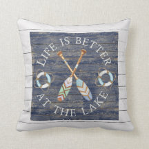 Livet är bättre vid sjönThrow Pillow