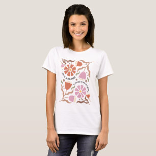 Livet Är En Balans Mellan Att Hålla Boho Wildflowe T Shirt