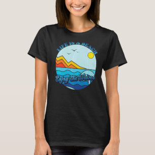 Livet är en bov som njuter av den Vinkara sommarup T Shirt