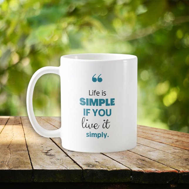 Livet är en enkel inspirationskälla kaffemugg (Skapare uppladdad)