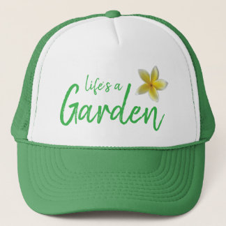 Livet är en trädgård Grön hatt med gula plumeria Keps