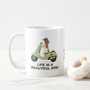 Livet är en vacker resa - Hund på Vespa Kaffemugg