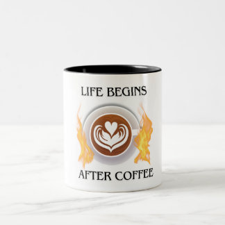 Livet börjar efter kaffets logotyp på kaffe mugg