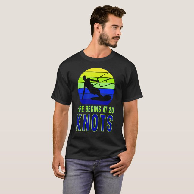 Livet börjar vid 20 knop T-Shirt (Hel framsida)