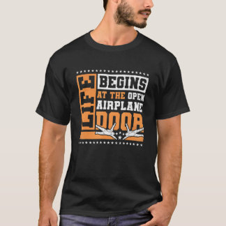 Livet Börjar Vid Den Öppna Flygplansdörren Fallskä T Shirt