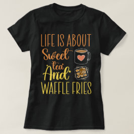 Livet handlar om söttea och våffelfluga. t shirt