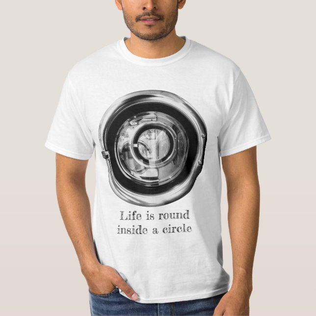 Livet i en cirkel – konceptuell t-shirt (Framsida)