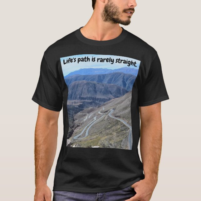 Livet i väg är sällan rakt. T-Shirt (Framsida)