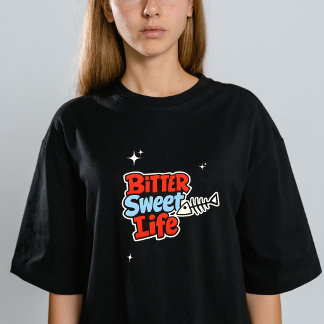 Livets Bittersöta Färgrika Typografi T-Shirt