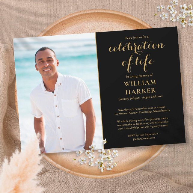 Livets firande svart och guld begravningsfoto inbjudningar (Skapare uppladdad)