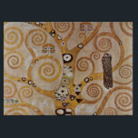 Livets träd av Gustav Klimt, Stylized Art nouveau<br><div class="desc">Livets träd (1905-1911) av Gustav Klimt. Livets träd är en vintage-Art nouveau-målning där kunskapens träd ifrågasätter den svarta fågel som ber, dödssymbolen. Den normala livscykeln enligt Freud och Klimt. Stoclet Frieze är en serie symbolpaneler och Gustav Klimts sista underbara verk. De var målade i matsalen i Palais Stoclet i Bryssel...</div>