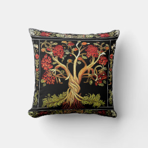Livets träd by kedoki Red Grönt Black embroidery Kudde