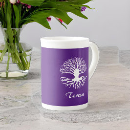 Livets träd White Silhouette på Lila Monogram Benporslin Mugg