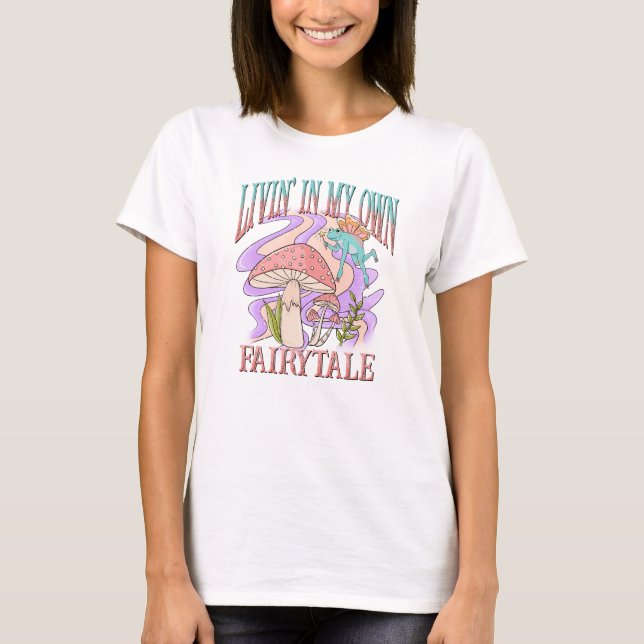 Livin’ in My Fairytale - Frog & Mushroom T Shirt (Framsida)