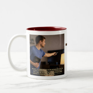 Living faithfully is enough Två-Tonad mugg