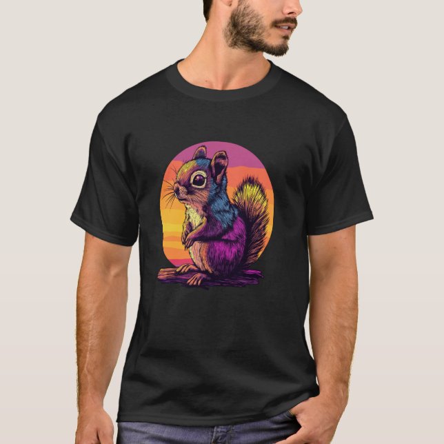 Livlig Ekorre I Solnedgångsfärger T Shirt (Framsida)