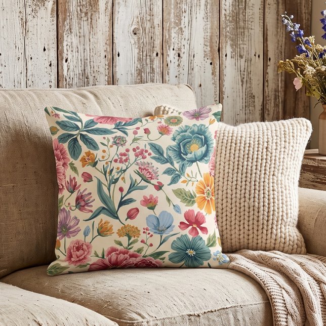 Livsglad Cottagecore Blommig Kudde (Skapare uppladdad)