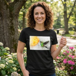 Livsglad Kolibri och Gula Blommor i Akvarell T Shirt