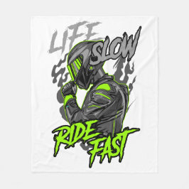 LIVSLÅG RID FAST LIFESTYP FLEECEFILT