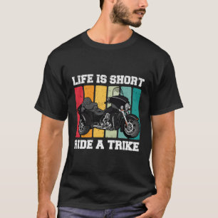Livslängden är Kort vid en strejk - motorcykelprov T Shirt