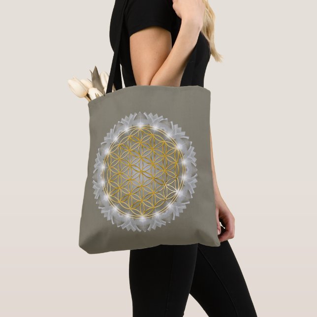 LIVSLÄPP - Helig Geometrie Light 1 Tygkasse (Närbild)