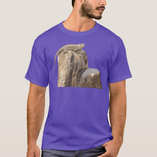 Lizard Relaing On A Rock girl T Shirt