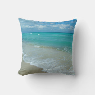 Ljus Aqua White Vågar-krasch på Beach Shore Kudde