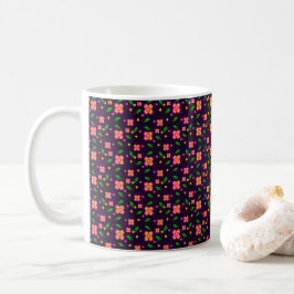 Ljus blomstermönster utan sömmar på djup lila kaffemugg