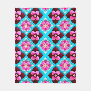 Ljus blomsterrik mönster med rosa blommor fleecefilt