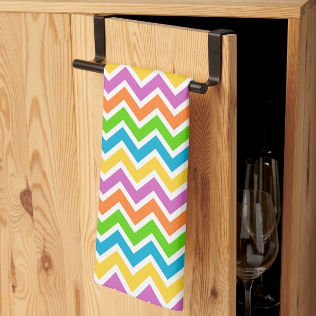 Ljus flerfärgad regnbågs-chevron-mönster kökshandduk (Thirds Fold)