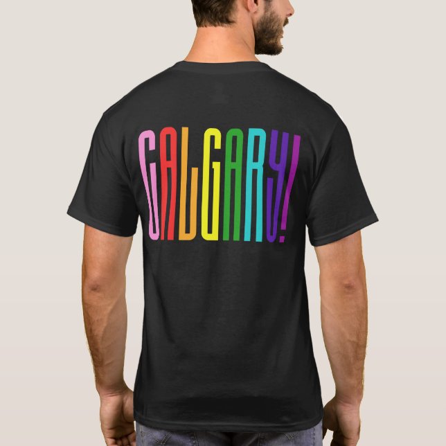Ljus gay pride LGBT för regnbågetext LGBTQ Calgary T Shirt (Baksida)